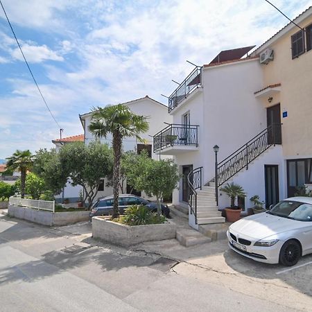 Guesthouse Kate Trogir Exterior photo