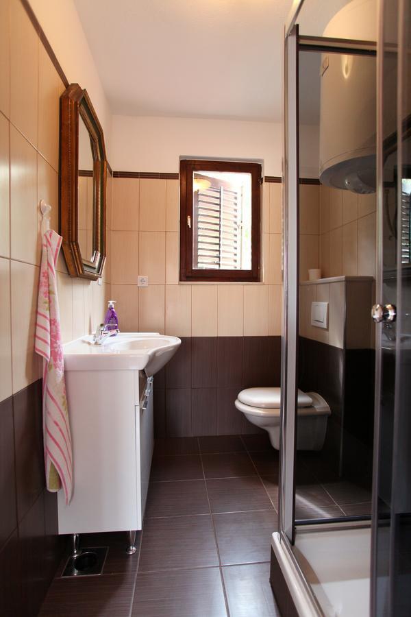 Guesthouse Kate Trogir Exterior photo