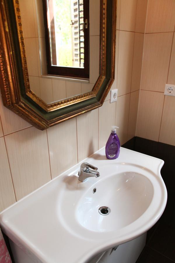 Guesthouse Kate Trogir Exterior photo
