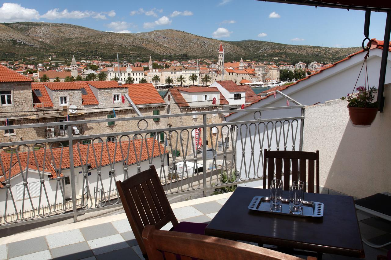 Guesthouse Kate Trogir Exterior photo